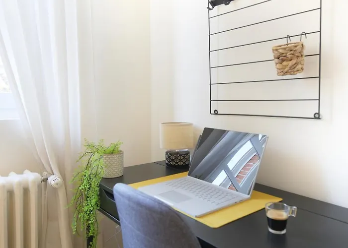 Expat Renting - Le Barcelone - Compans - Parking